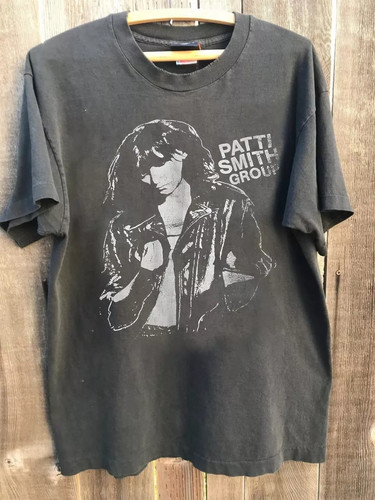 1979 patti smith group concert - 1979,
